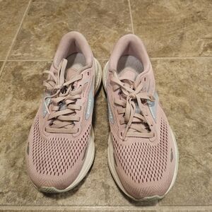 Brooks Women's Pink and Gray Athletic Shoes